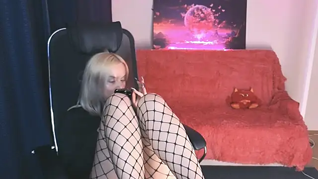 Miss Alice Silver online show from March 19, 2025, 9:58 pm