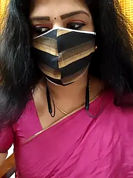 ashmitha online show from October 6, 2025, 1:23 pm