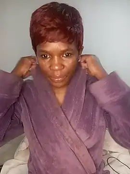 Missvixen81 online show from June 5, 2026, 5:12 am