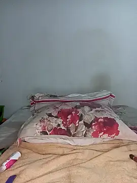 Missvixen81 online show from April 5, 2026, 9:10 pm