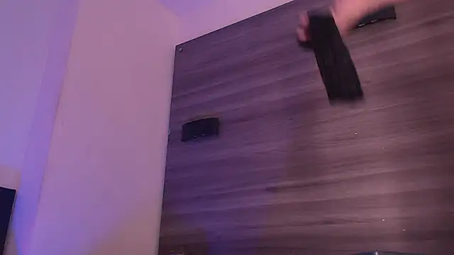 Snapshot of SashaNova chatting on January 7, 2026, 5:34 am SashaNova online show from January 7, 2026, 5:34 am