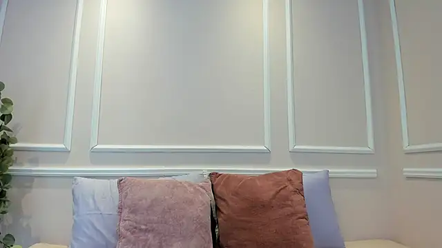 Snapshot of Lucy_Canel chatting on January 16, 2026, 6:23 pm Lucy Canel online show from January 16, 2026, 6:23 pm