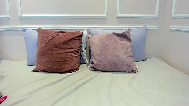 Snapshot of Lucy_Canel chatting on January 10, 2026, 7:31 pm Lucy Canel online show from January 10, 2026, 7:31 pm