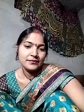 Maidangirl online show from December 17, 2025, 3:33 am