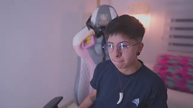 tommy blue online show from September 16, 2025, 1:17 am