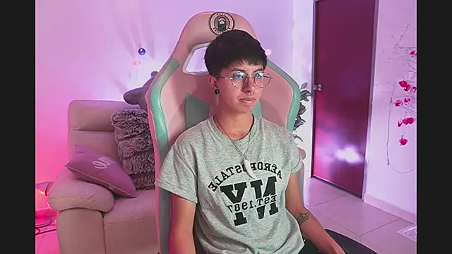 tommy blue online show from October 1, 2025, 12:38 am