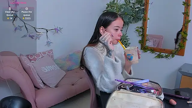 Snapshot of SaskiaGrendel chatting on February 20, 2026, 12:07 am SaskiaGrendel online show from February 20, 2026, 12:07 am