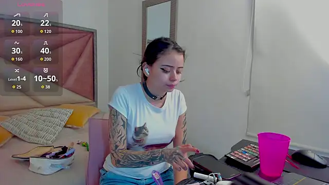 Snapshot of SaskiaGrendel chatting on April 29, 2026, 12:04 am SaskiaGrendel online show from April 29, 2026, 12:04 am
