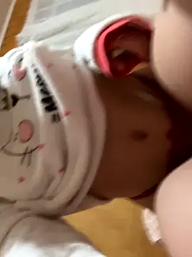 Snapshot of floooohv chatting on September 19, 2025, 8:51 am floooohv online show from September 19, 2025, 8:51 am