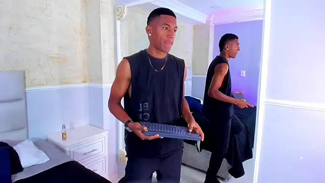 Snapshot of LexiAndDeker chatting on September 30, 2025, 4:57 pm LexiAndDeker online show from September 30, 2025, 4:57 pm