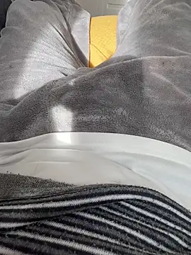 ategurl192 online show from April 3, 2026, 6:09 am