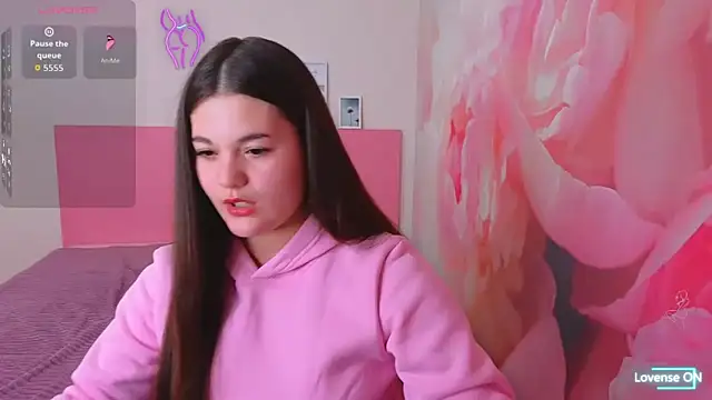 ElinaMils online show from March 21, 2026, 12:42 pm