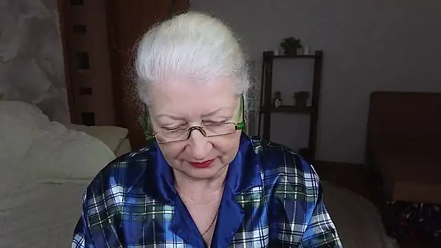 Snapshot of Maya_Mayflower chatting on March 20, 2025, 8:42 am Maya Mayflower online show from March 20, 2025, 8:42 am