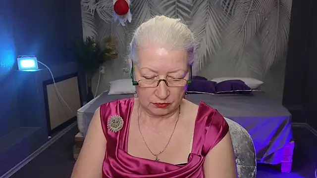 Snapshot of Maya_Mayflower chatting on March 17, 2025, 3:29 pm Maya Mayflower online show from March 17, 2025, 3:29 pm