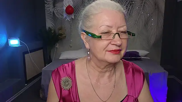 Snapshot of Maya_Mayflower chatting on March 17, 2025, 12:25 pm Maya Mayflower online show from March 17, 2025, 12:25 pm