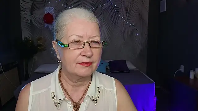 Snapshot of Maya_Mayflower chatting on March 9, 2025, 11:36 am Maya Mayflower online show from March 9, 2025, 11:36 am