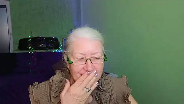 Snapshot of Maya_Mayflower chatting on March 19, 2025, 3:29 pm Maya Mayflower online show from March 19, 2025, 3:29 pm