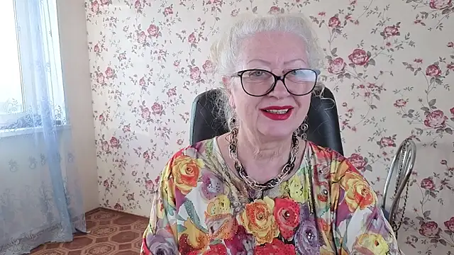 Snapshot of Maya_Mayflower chatting on September 21, 2025, 3:55 am Maya Mayflower online show from September 21, 2025, 3:55 am