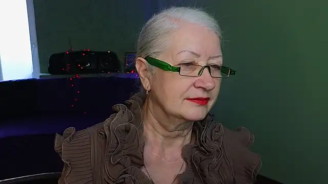 Snapshot of Maya_Mayflower chatting on March 19, 2025, 9:17 am Maya Mayflower online show from March 19, 2025, 9:17 am