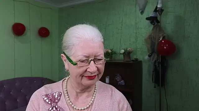 Snapshot of Maya_Mayflower chatting on March 10, 2025, 6:16 am Maya Mayflower online show from March 10, 2025, 6:16 am