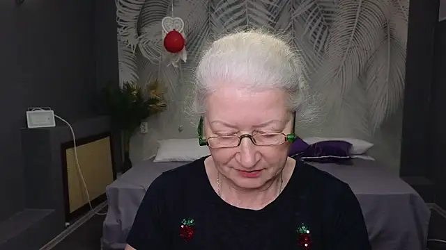 Snapshot of Maya_Mayflower chatting on March 16, 2025, 9:27 am Maya Mayflower online show from March 16, 2025, 9:27 am