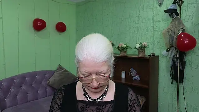 Snapshot of Maya_Mayflower chatting on March 6, 2025, 6:08 am Maya Mayflower online show from March 6, 2025, 6:08 am