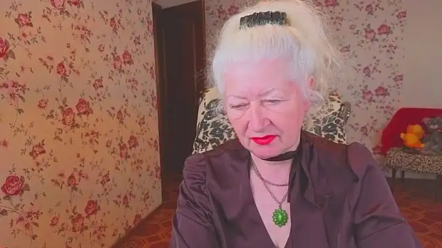 Maya Mayflower online show from June 5, 2026, 3:33 am