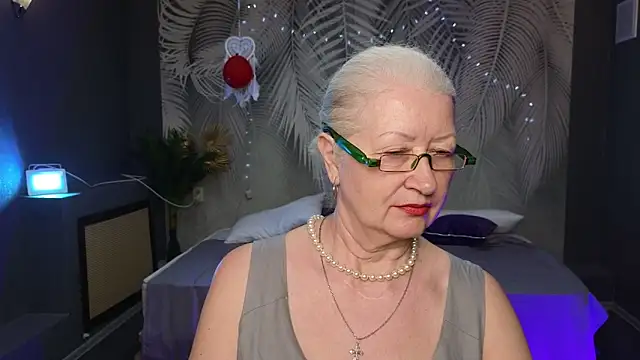 Snapshot of Maya_Mayflower chatting on March 13, 2025, 6:16 am Maya Mayflower online show from March 13, 2025, 6:16 am