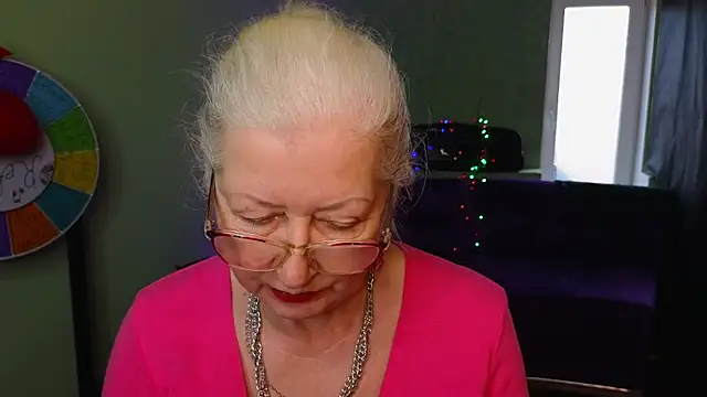 Snapshot of Maya_Mayflower chatting on March 15, 2025, 12:34 pm Maya Mayflower online show from March 15, 2025, 12:34 pm