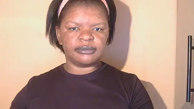 Snapshot of ebony_rose11 chatting on September 18, 2025, 6:49 am ebony rose11 online show from September 18, 2025, 6:49 am