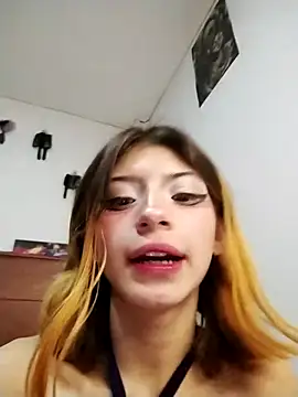 KratosAfroditacs online show from September 30, 2025, 12:55 pm