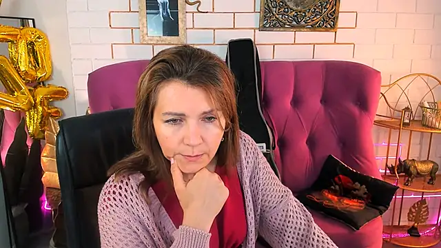 NicoleHitman online show from September 16, 2025, 5:19 am