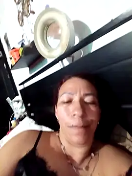 Snapshot of Antonela45 chatting on November 7, 2025, 12:15 am Antonela45 online show from November 7, 2025, 12:15 am