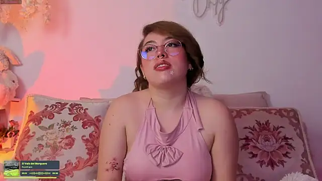Snapshot of julieta_cooper20 chatting on September 24, 2025, 3:24 am julieta cooper20 online show from September 24, 2025, 3:24 am