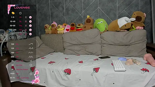 EvaTheHeart online show from May 7, 2026, 6:39 am