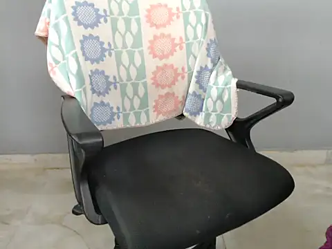 Snapshot of Surjeet_Kaur chatting on September 19, 2025, 4:27 am Surjeet Kaur online show from September 19, 2025, 4:27 am