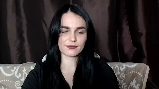 Snapshot of Silviaa chatting on March 5, 2025, 8:10 pm Silviaa online show from March 5, 2025, 8:10 pm