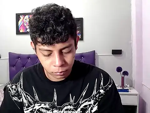 Snapshot of Alejandroo_22 chatting on October 17, 2025, 1:13 pm Alejandroo 22 online show from October 17, 2025, 1:13 pm