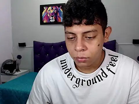 Snapshot of Alejandroo_22 chatting on September 19, 2025, 1:37 pm Alejandroo 22 online show from September 19, 2025, 1:37 pm
