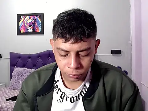 Snapshot of Alejandroo_22 chatting on October 22, 2025, 1:32 pm Alejandroo 22 online show from October 22, 2025, 1:32 pm