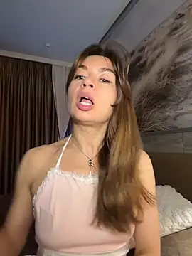 Snapshot of Mary_Kiitty chatting on June 9, 2026, 12:28 pm Mary Kiitty online show from June 9, 2026, 12:28 pm