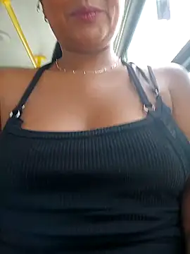 Ariana Rodriguez online show from November 20, 2025, 3:12 pm