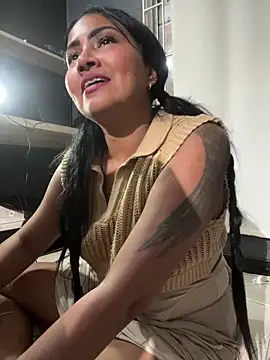 Ariana Rodriguez online show from December 23, 2025, 12:22 am