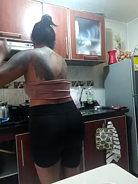 Snapshot of Ariana_Rodriguez chatting on April 23, 2026, 12:00 pm Ariana Rodriguez online show from April 23, 2026, 12:00 pm