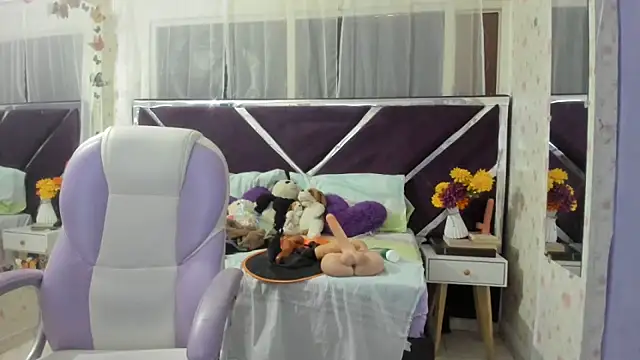 Snapshot of emma_morgan_1 chatting on October 16, 2025, 11:51 am emma morgan 1 online show from October 16, 2025, 11:51 am