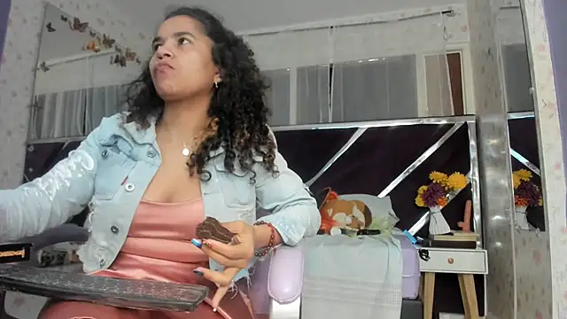 Snapshot of emma_morgan_1 chatting on October 18, 2025, 2:30 pm emma morgan 1 online show from October 18, 2025, 2:30 pm