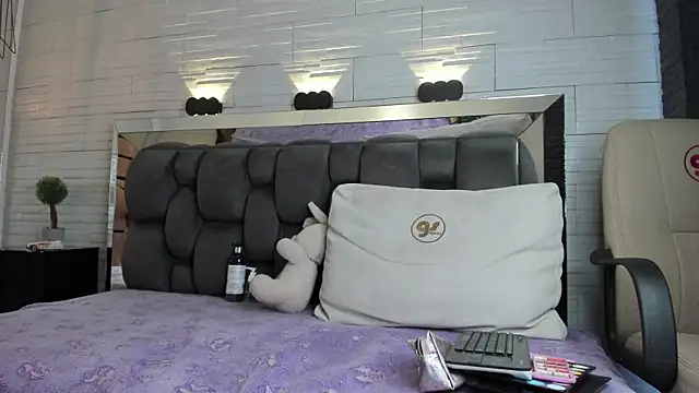 Snapshot of jade_heartt chatting on November 13, 2025, 6:34 pm jade heartt online show from November 13, 2025, 6:34 pm