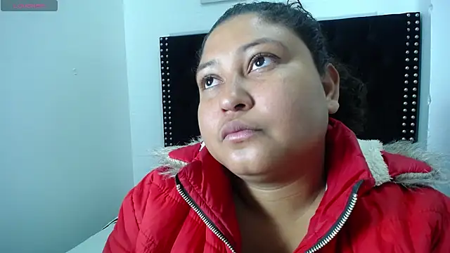 Snapshot of Ayliinn_ chatting on March 22, 2025, 3:09 am Ayliinn online show from March 22, 2025, 3:09 am