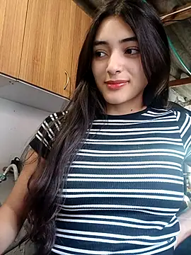 Valen Person online show from December 2, 2025, 5:14 pm