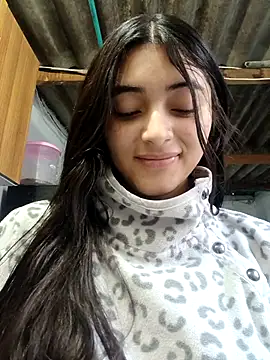 Valen Person online show from December 5, 2025, 3:10 pm